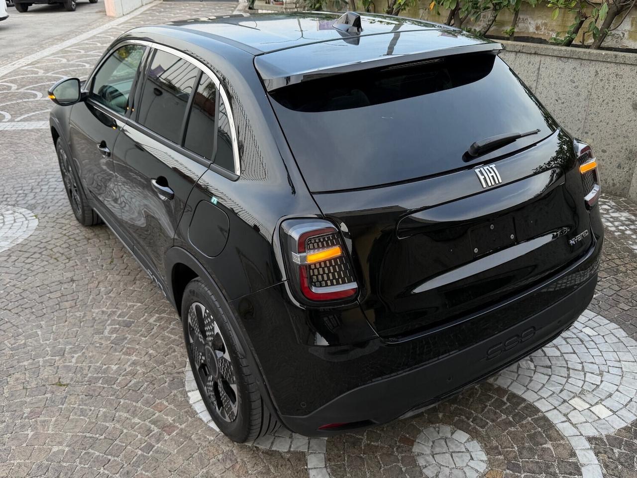 Fiat 600 Hybrid 110 CV DCT MHEV La Prima