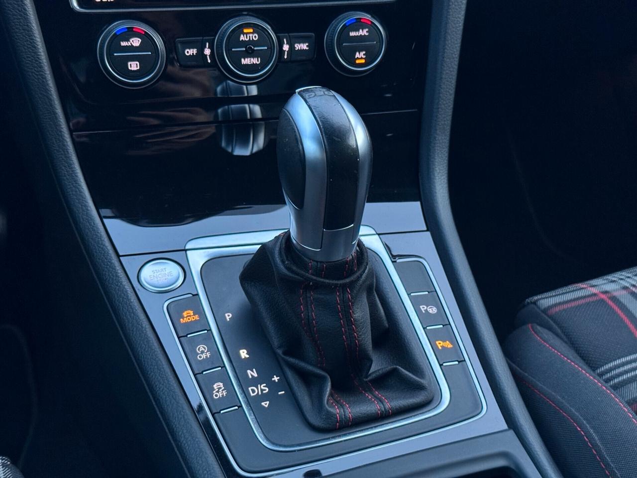Volkswagen Golf GTI Performance 2.0 TSI DSG 5p. BlueMotion Technology