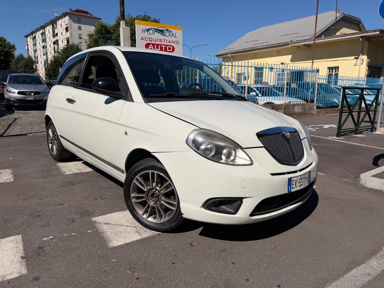 Lancia Ypsilon 1.2 69 CV Unyca 2012