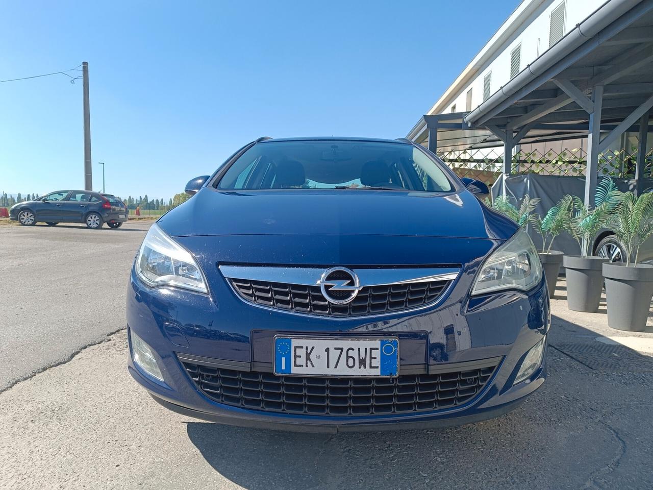 Astra 1.7 CDTI 110CV Sports Tourer Elective