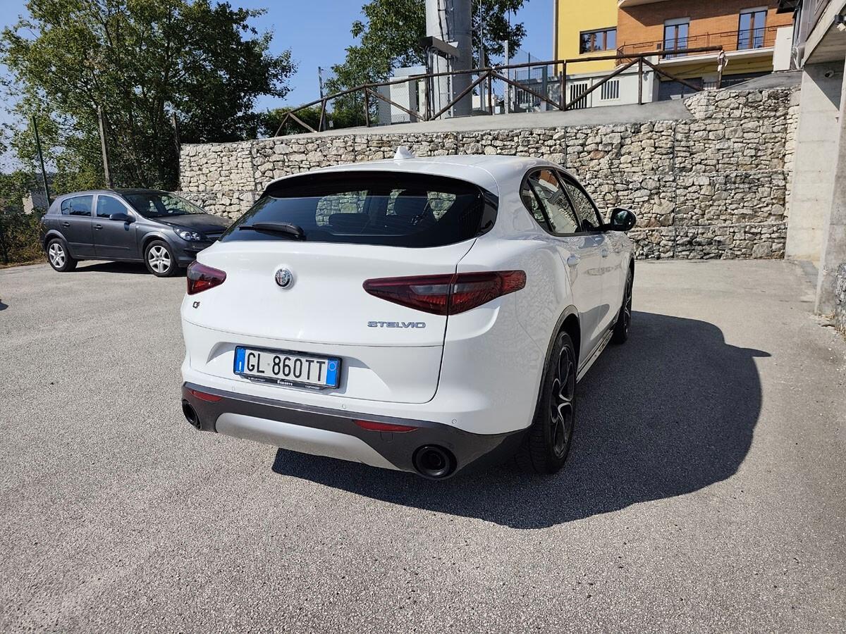Alfa Romeo Stelvio 2.2 Turbodiesel 210 CV AT8 Q4 Ti