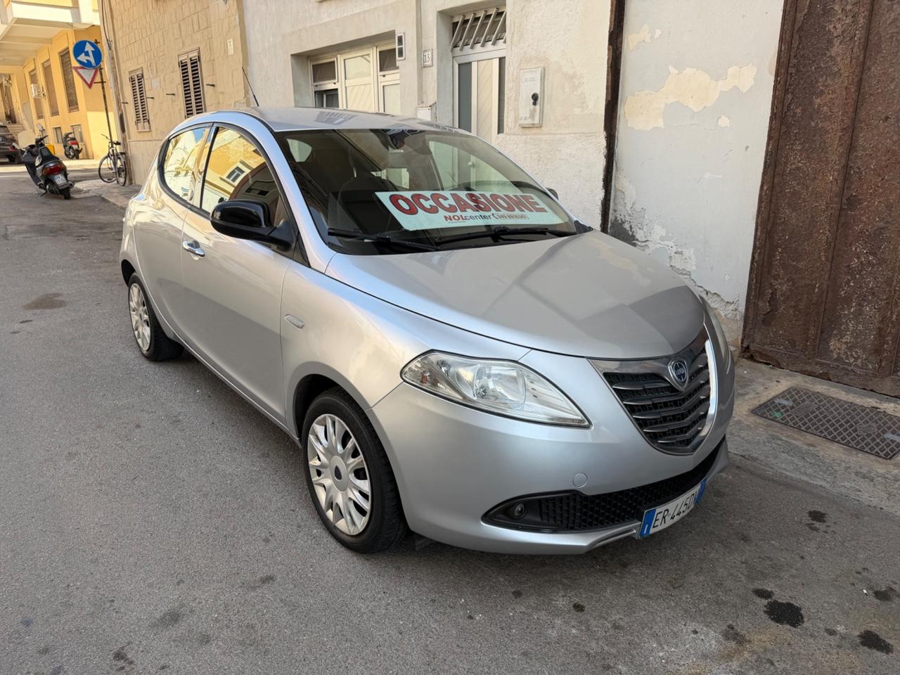 Lancia Ypsilon 1.2 GPL Ecochic Gold