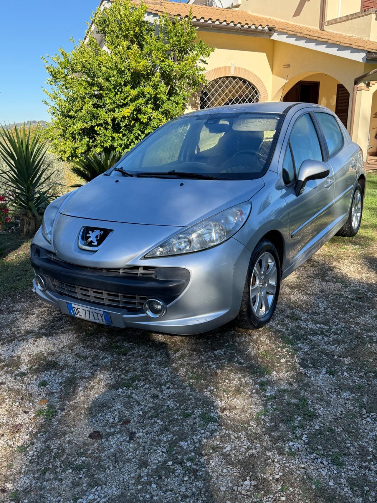 Peugeot 207 1.6 HDi 90CV 5p. Energie
