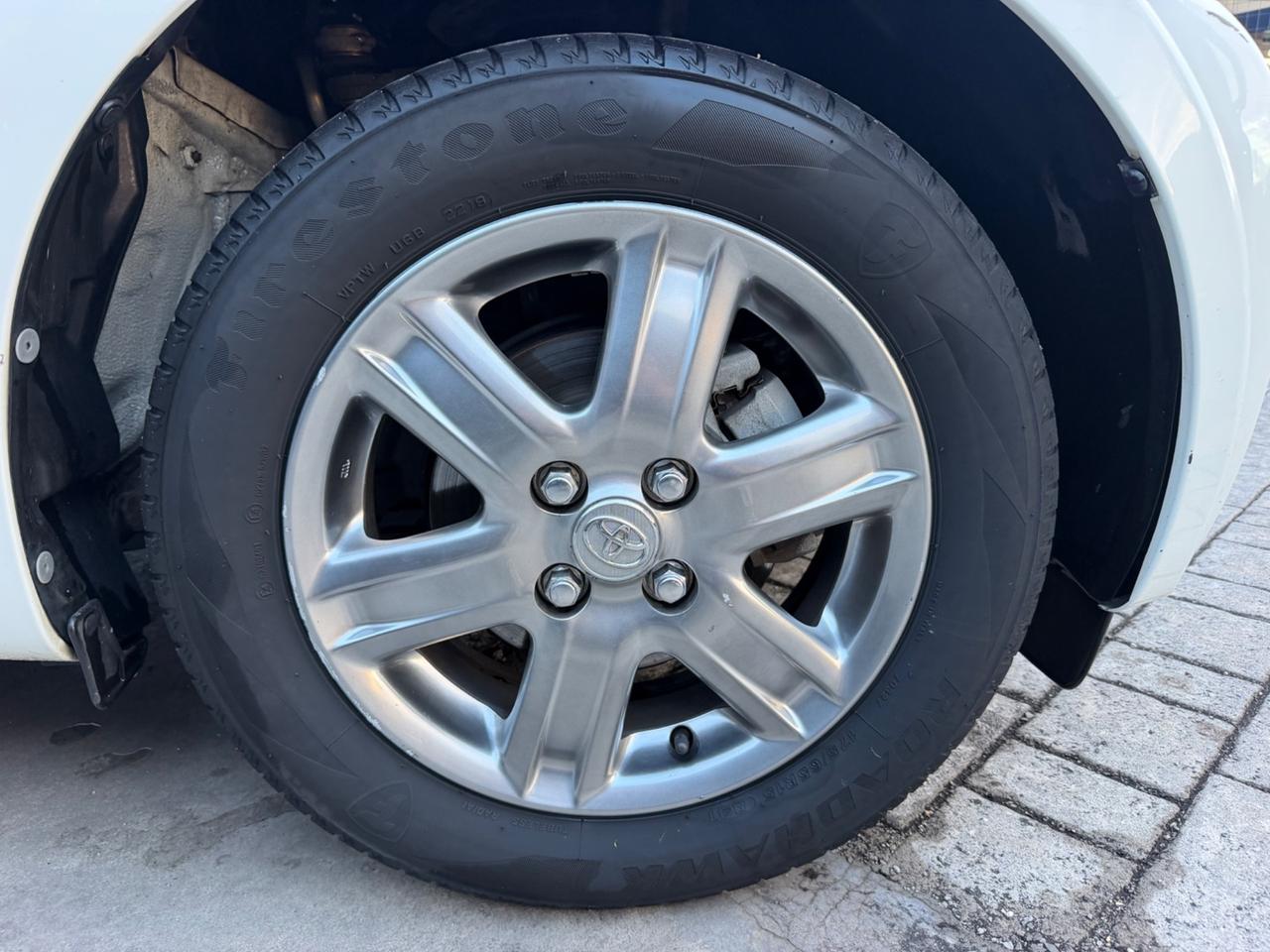 Toyota iQ 1.0 CVT Sol