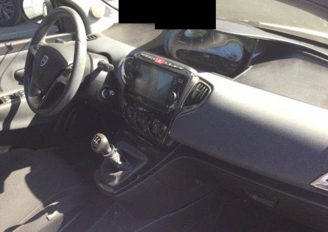 LANCIA Ypsilon 1.0 FireFly 5p Hybrid Ecochic Gold IVA ESPOSTA