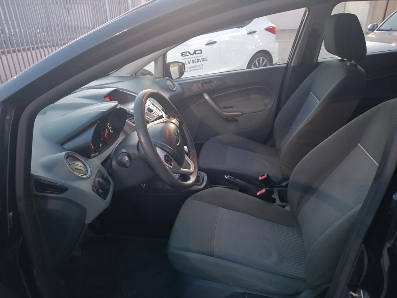 Ford Fiesta 1.4 TDCi idonea neopatentati