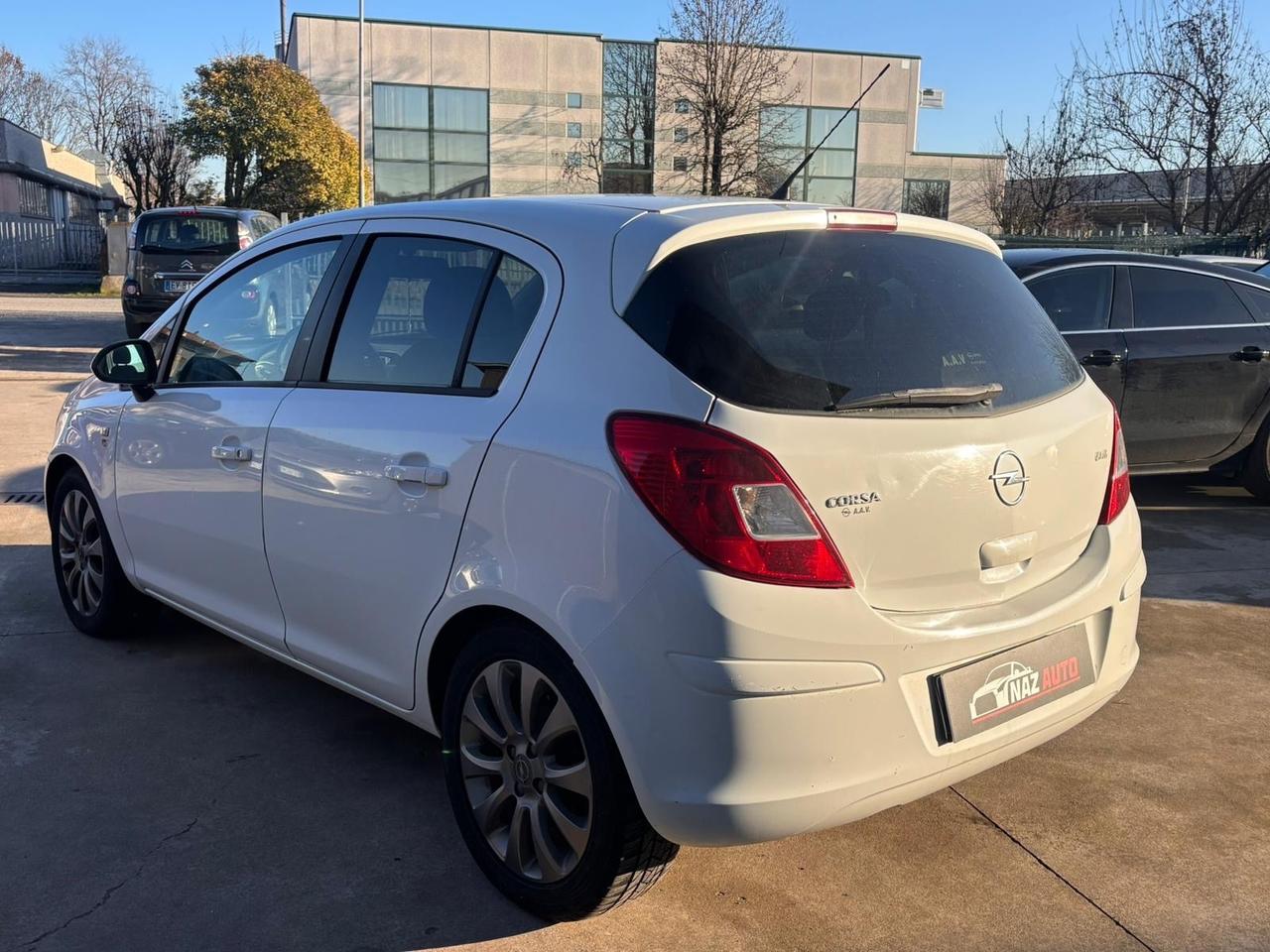 Opel Corsa 1.2 80CV 5 porte GPL-TECH Edition