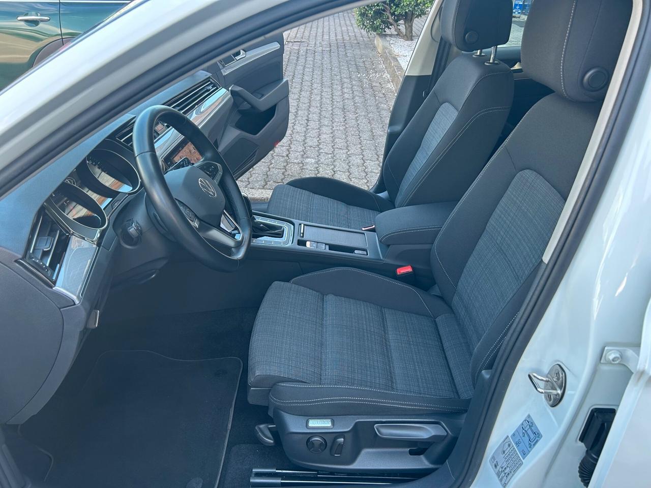 Volkswagen Passat Variant 2.0 tdi 122cv dsg DANNEGGIATA