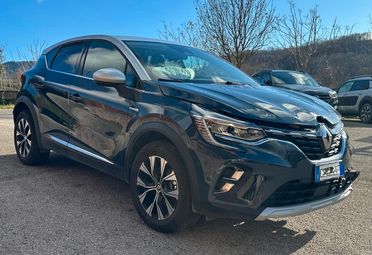 Renault Captur Plug-in Hybrid E-Tech 160 CV (incidentata