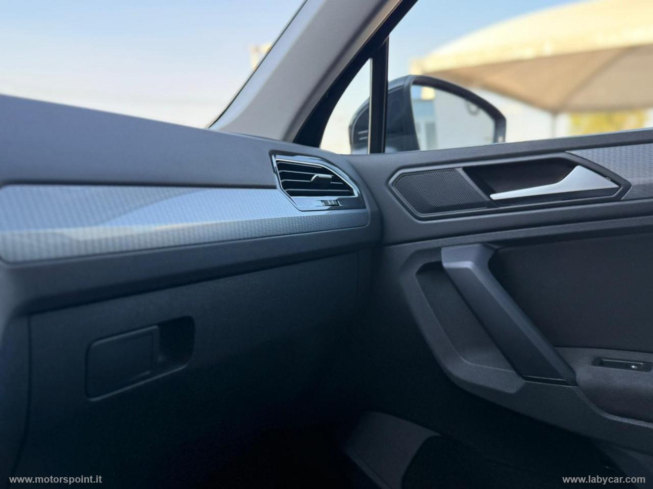 VOLKSWAGEN Tiguan 2.0 TDI 150CV SCR DSG R-Line