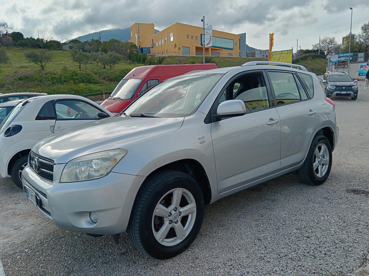 Toyota RAV 4 RAV4 2.2 D-4D 136 CV Sol