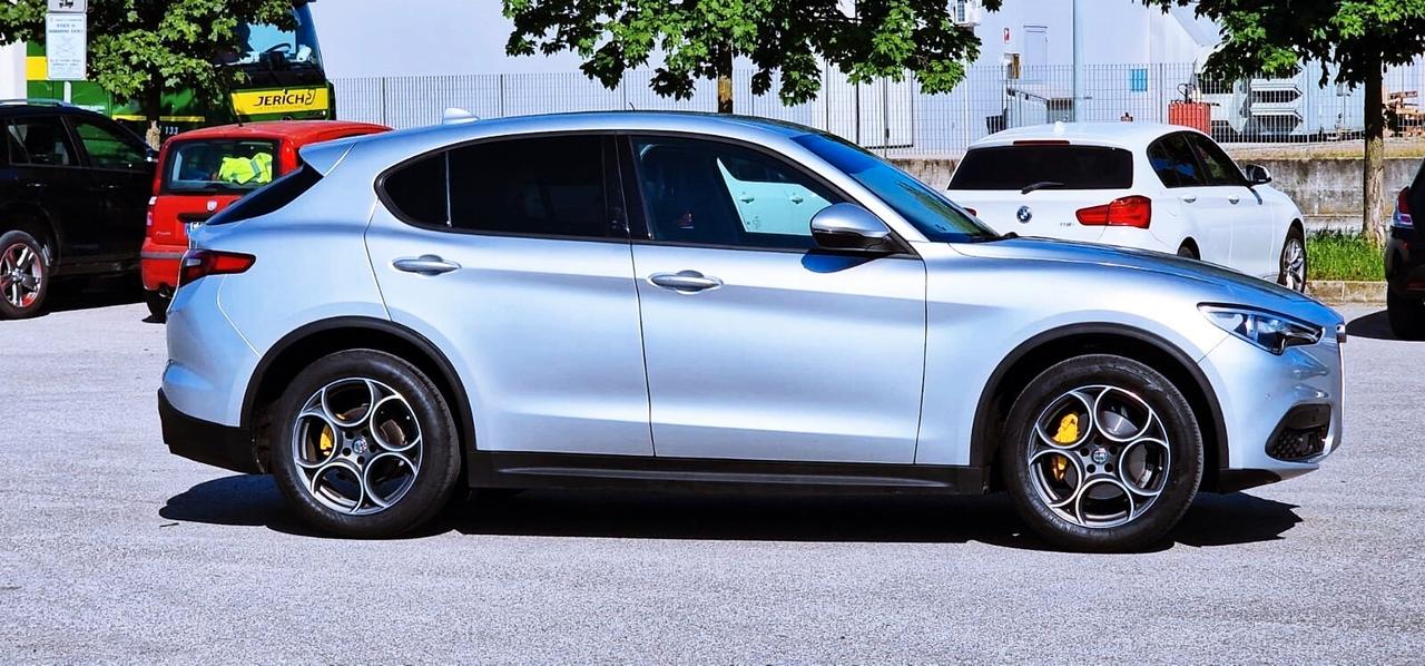Alfa Romeo Stelvio 2.2 Turbodiesel 190 CV AT8 Q4 Executive