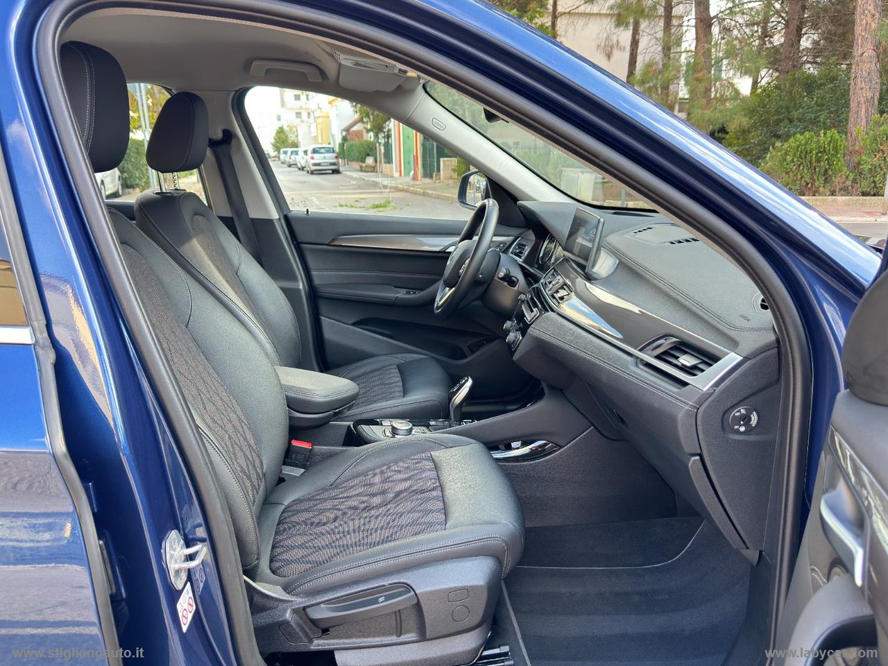 BMW X1 xDrive18d xLine Head-up display