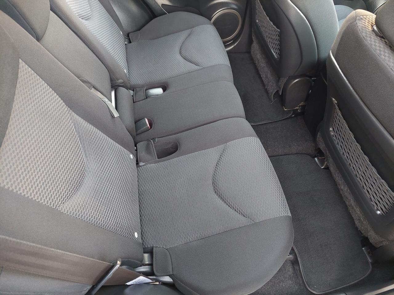 Toyota RAV 4 RAV4 2.2 D-4D 136 CV Sol