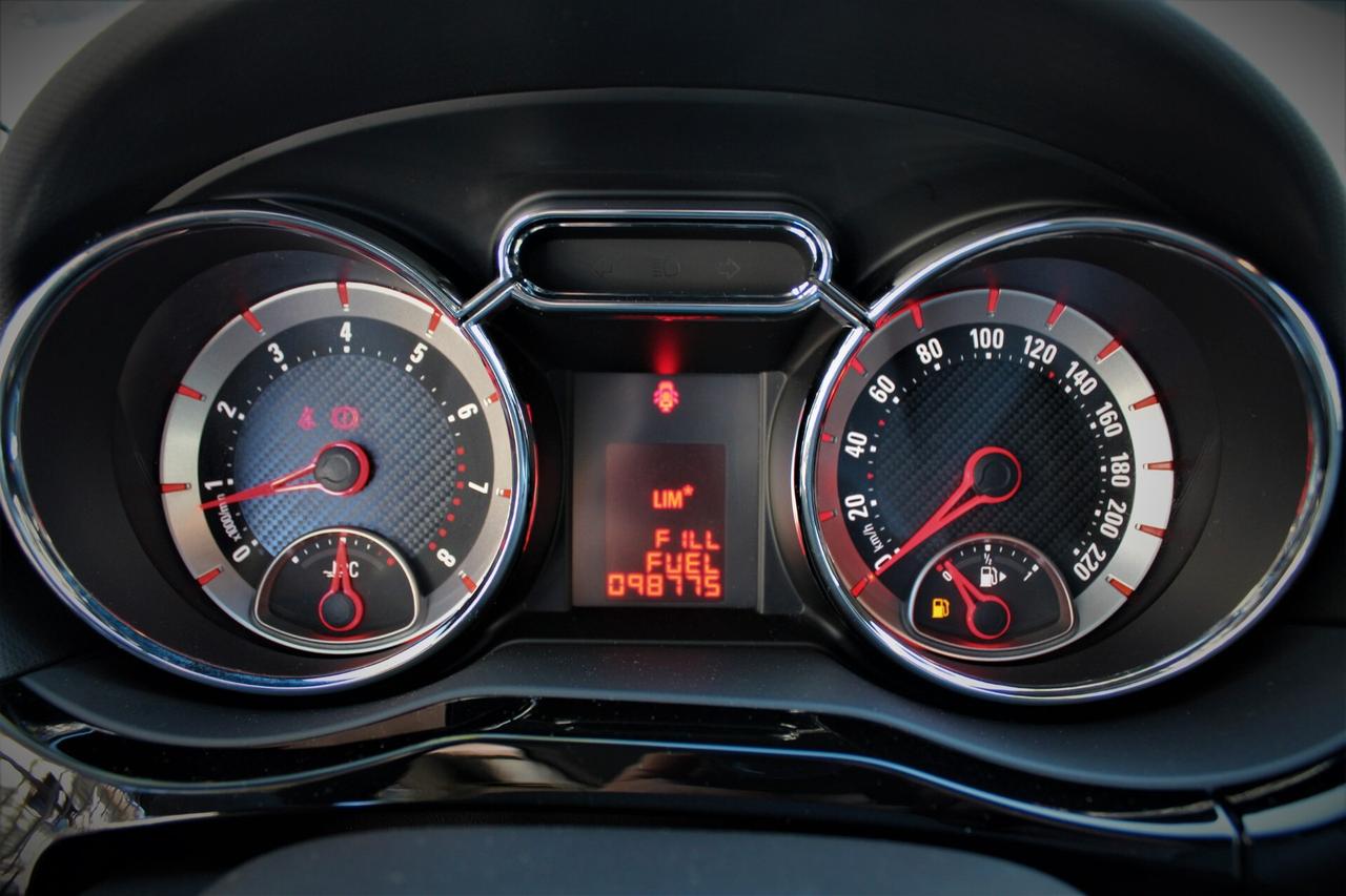 Opel Adam Rocks 1.4 100 CV Air Cabrio