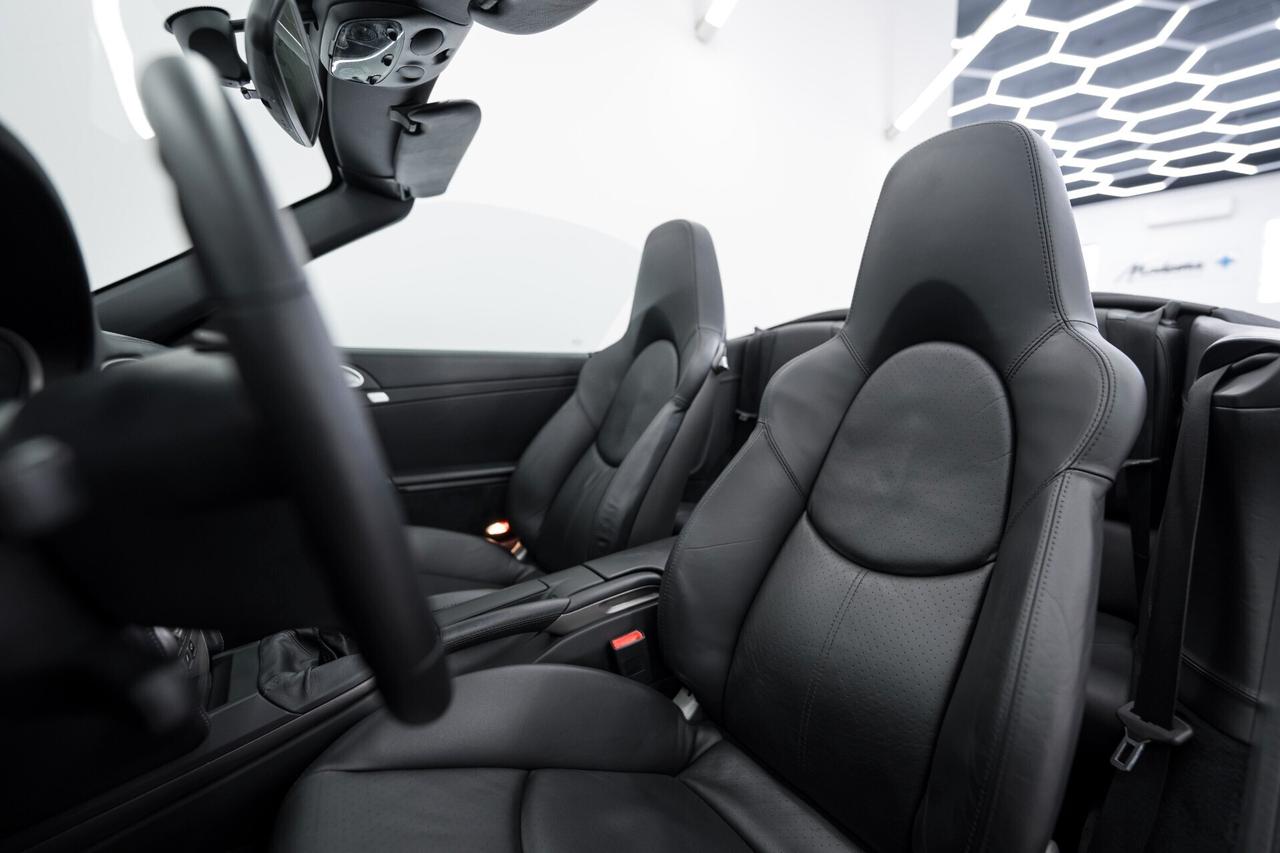 Porsche 911 Carrera 4 Cabriolet