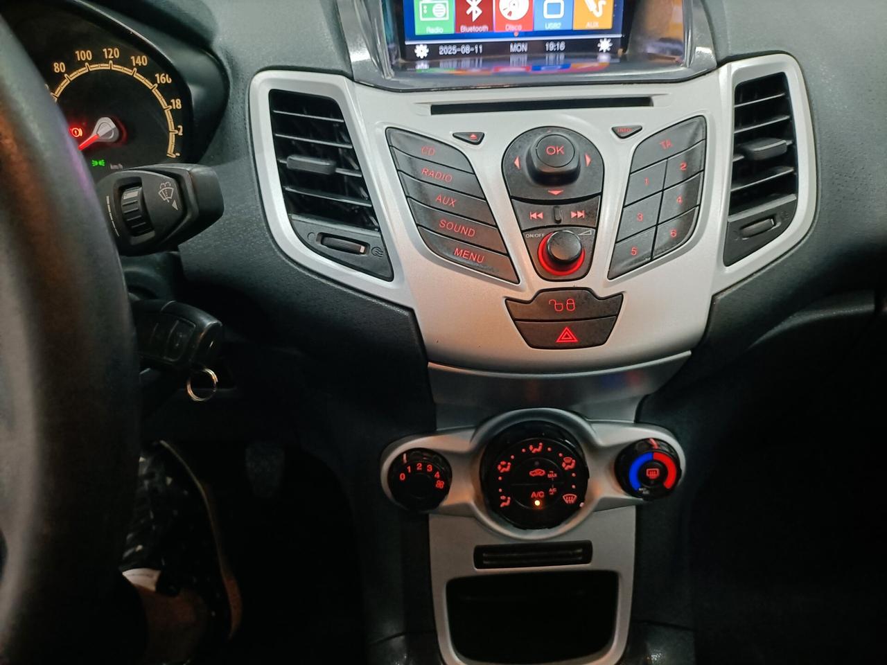 Ford Fiesta 1.4 TDCi 70CV 5 porte Titanium 11/2011