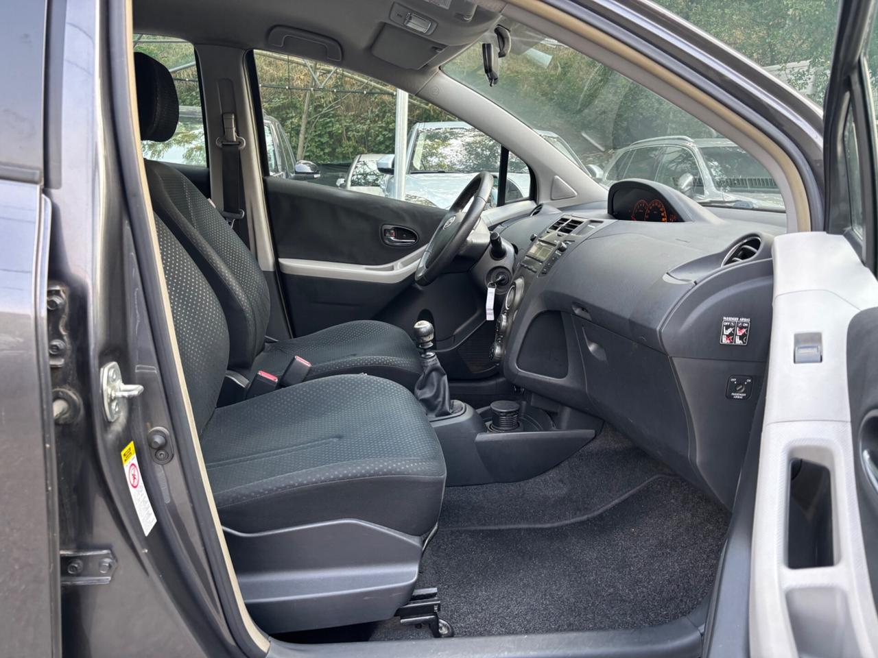 Toyota Yaris 1.4 D-4D 5 porte OK NEOPATENTATI
