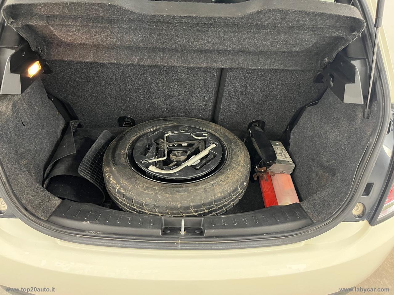 LANCIA Ypsilon 1.2 69 CV 5p. Silver