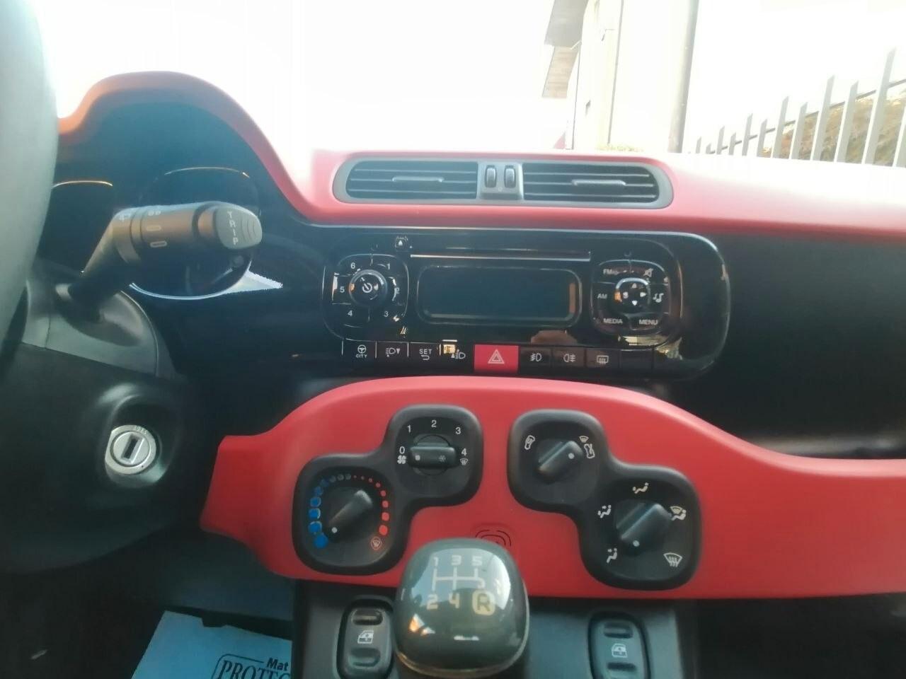 Fiat Panda 1.2 Lounge 5 posti