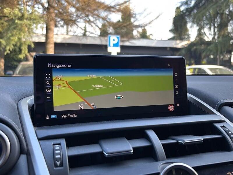 Lexus NX Hybrid Premium 4WD MY22