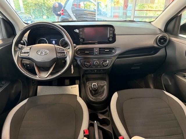 HIUNDAY I10 1.0 BENZINA TECH FULL OPTIONALS ADATTA A NEO PATENTATI