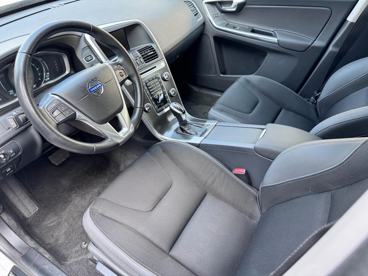 Volvo XC 60 D4 Geartronic Summum*EURO6*NAVI*CERCHI