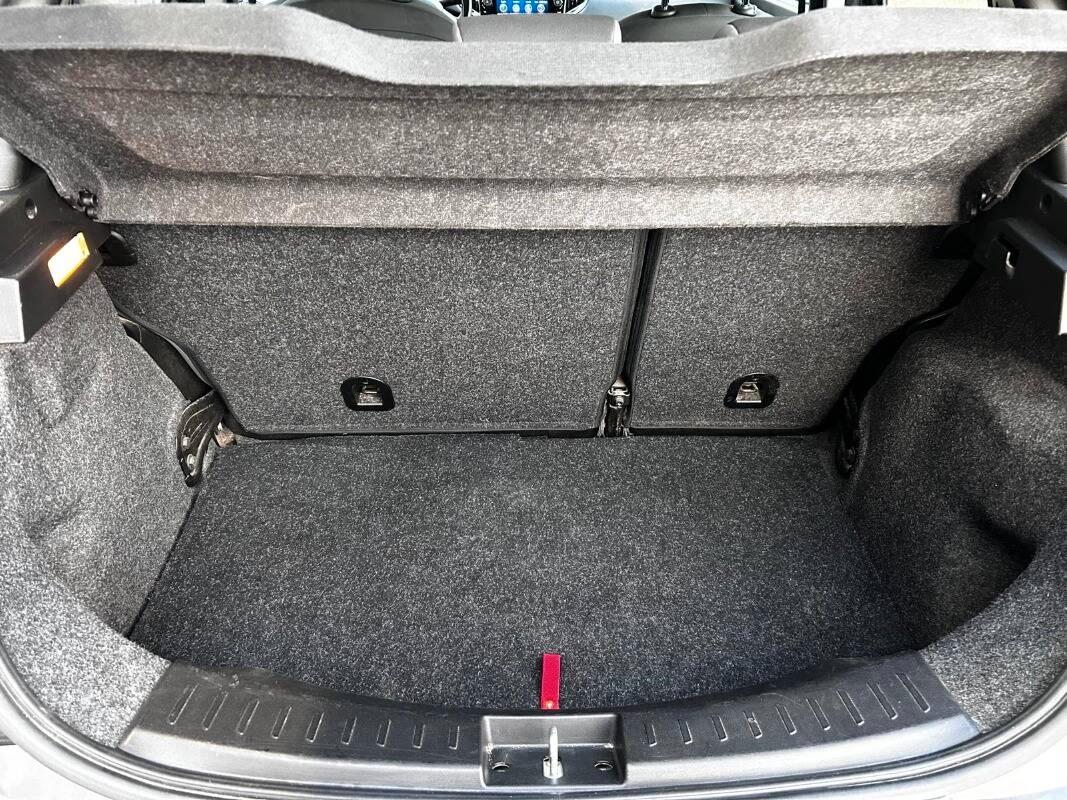 Lancia Ypsilon III Hybrid Gold – Rata 99€ mese