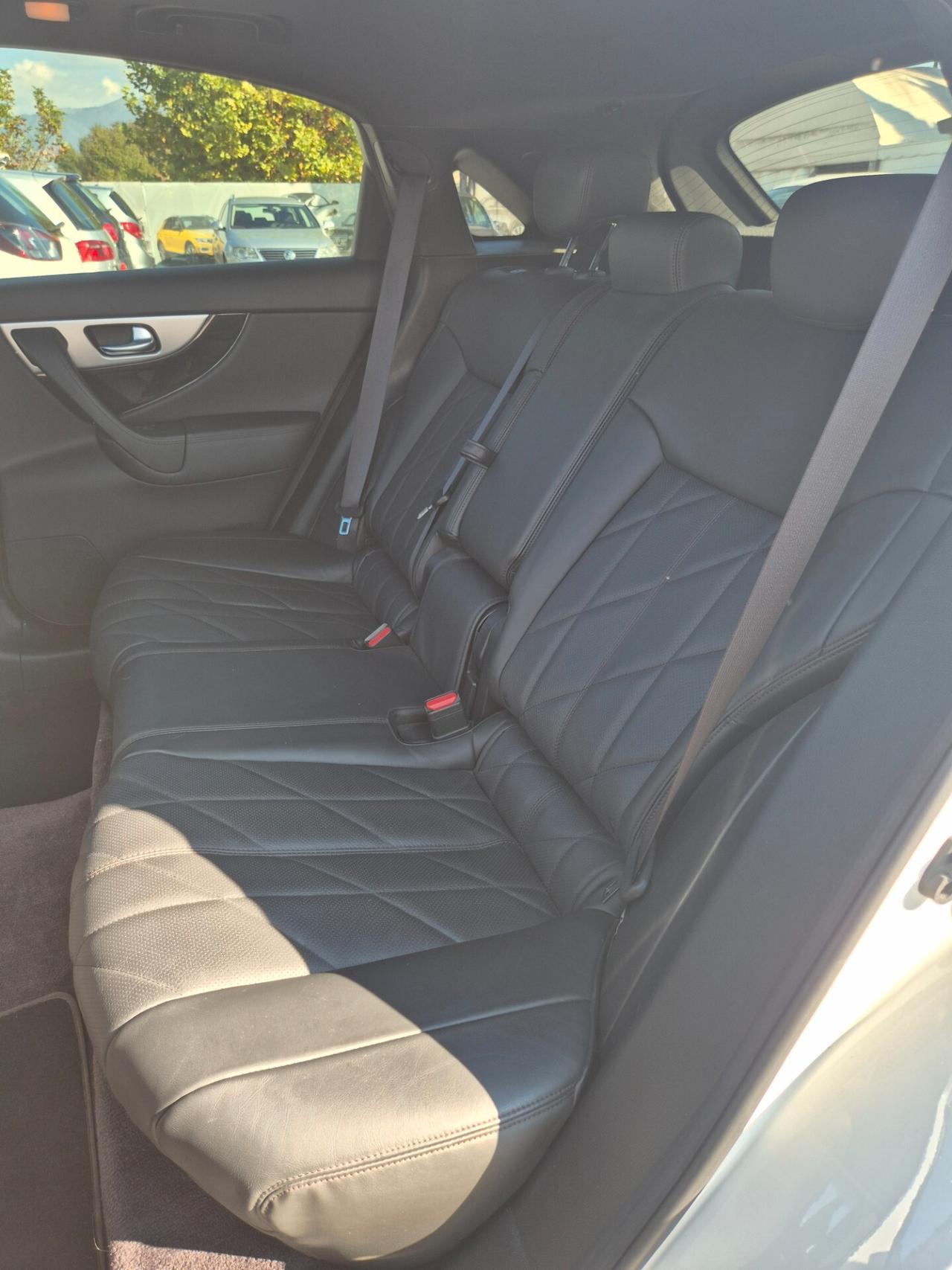 Infiniti QX70 3.0 diesel V6 AT S Premium