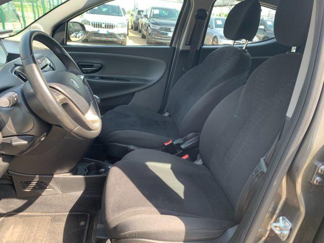 LANCIA Ypsilon 1.2 69 CV 5 porte Platinum