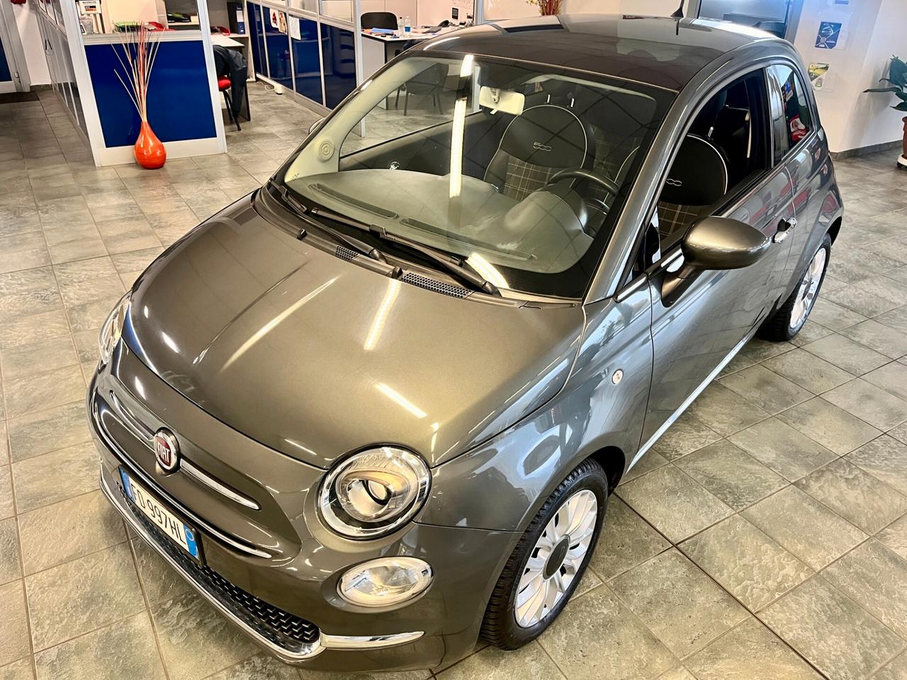 Fiat 500 1.2 Lounge-CAMBIO AUTOMATICO-NEOPATENTATI-