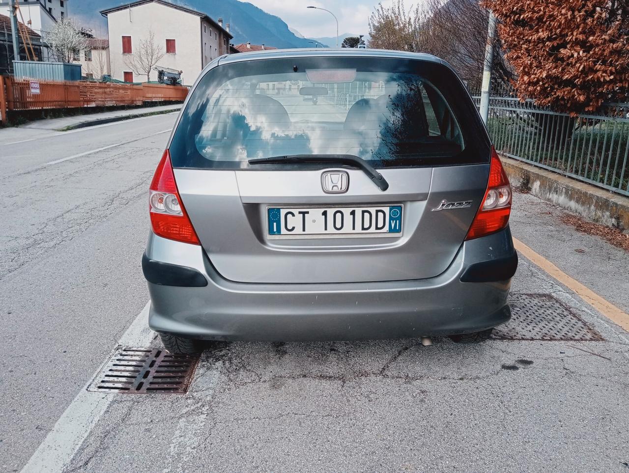 Honda Jazz 1.3 i-DSi 5p. S