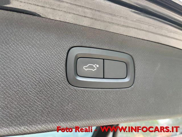 VOLVO XC90 B5 (d) MHEV AWD Geartronic Momentum PROMO