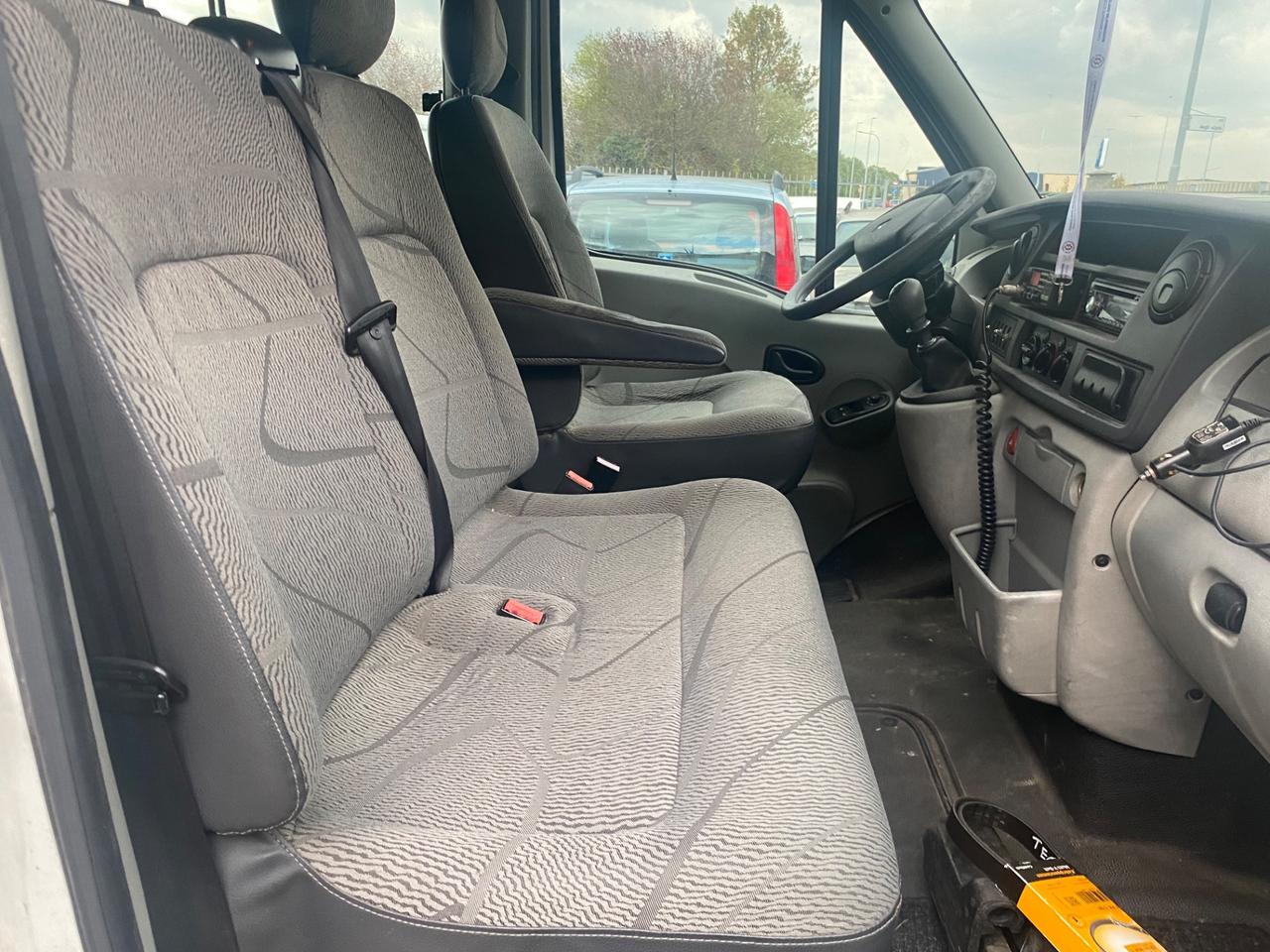 Renault Master T35/120 2.5 dCi PM-TM Combi Ice 9 POSTI