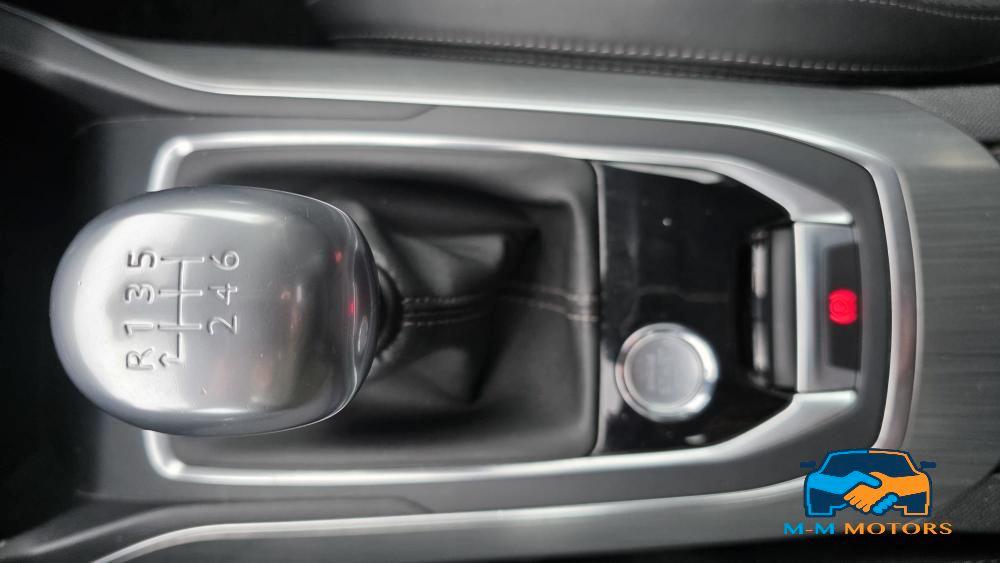 Peugeot 308 5 Porte 308 5p 1.5 bluehdi Gt Line s&s 130cv