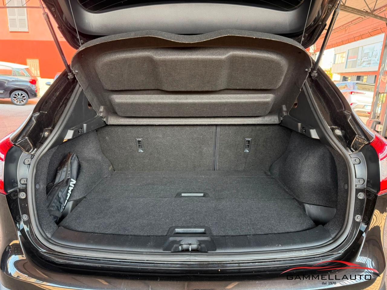 Nissan Qashqai 1.6 4x4 N-Connect 130cv Tetto Panorama