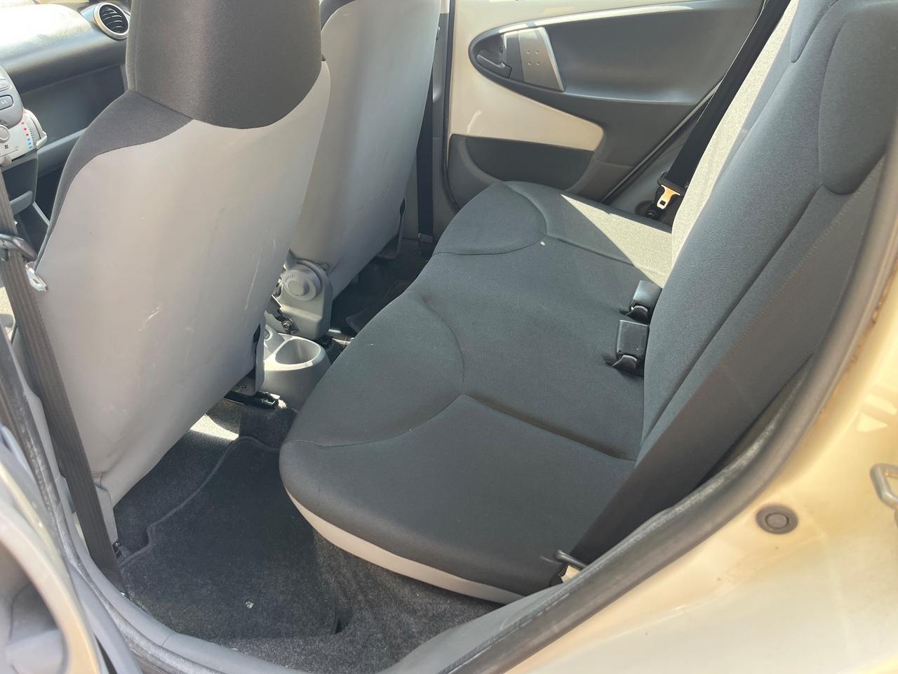 Toyota Aygo 1.0 12V VVT-i 5 porte Deep Ocean Connect