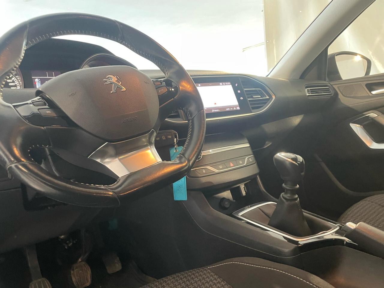 Peugeot 308 BlueHDi 130 S&S SW Allure