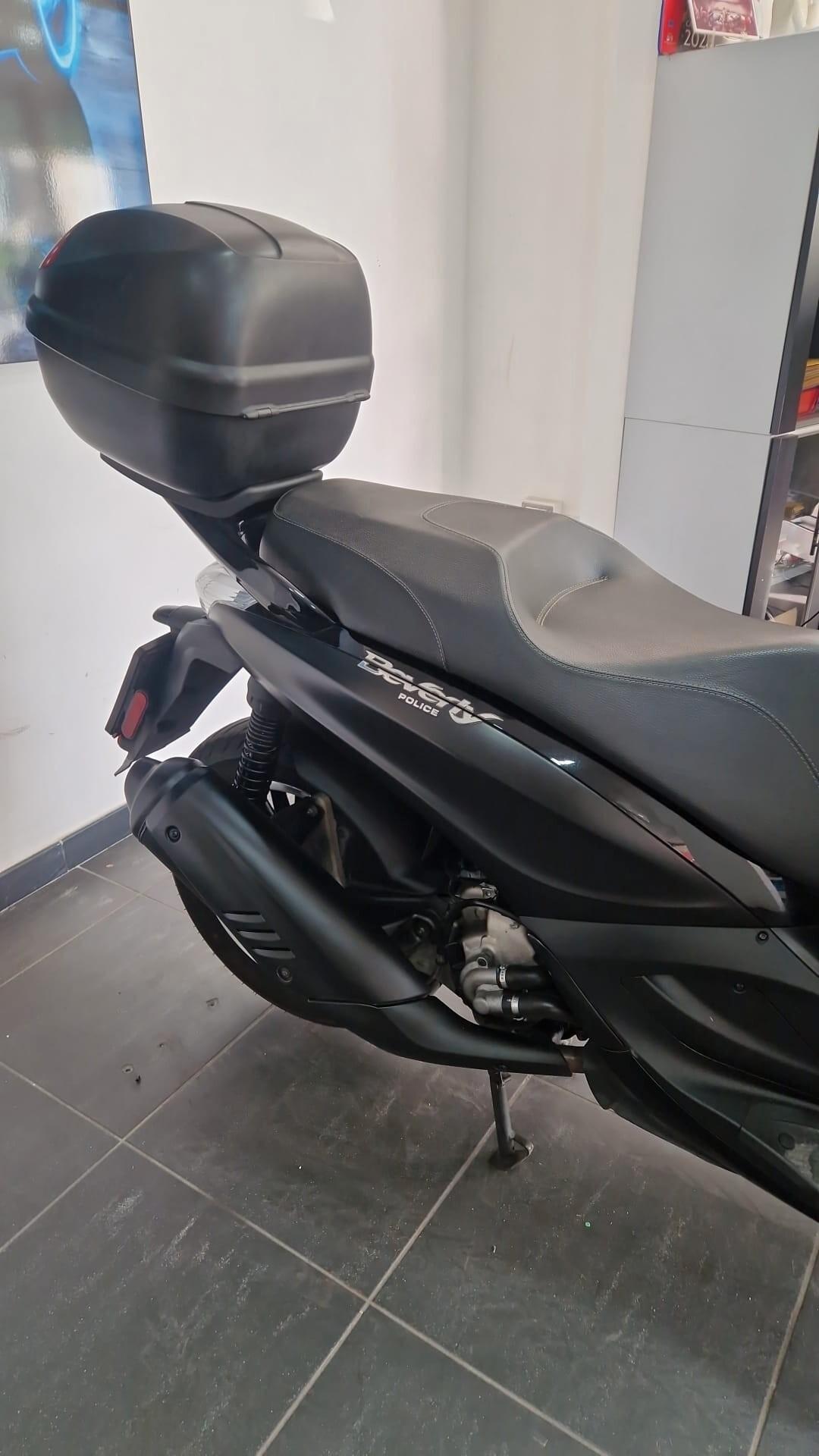 Piaggio Beverly 300 police