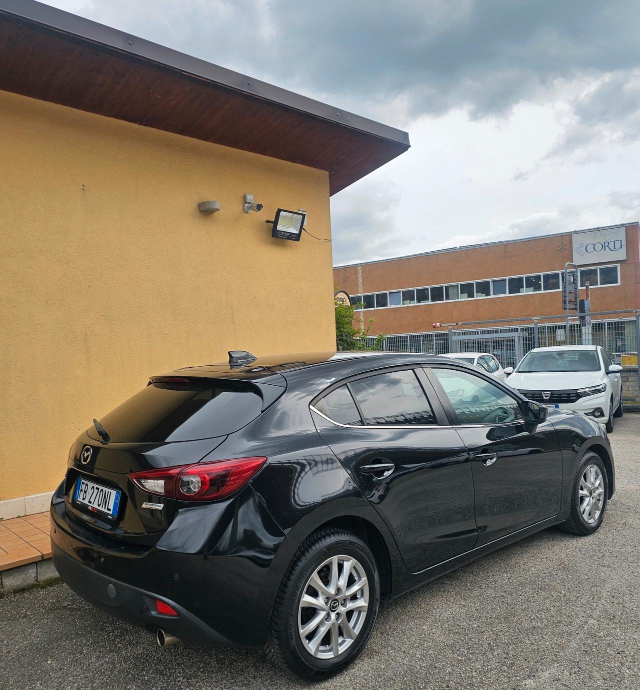 Mazda 3 Mazda3 1.5 Skyactiv-G Evolve