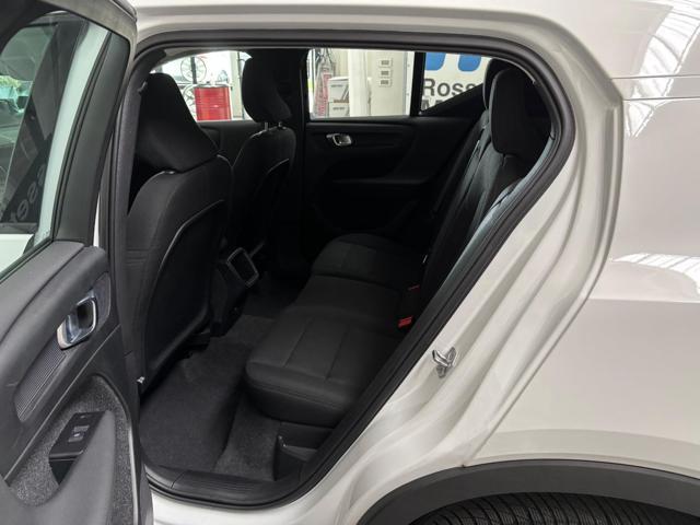 VOLVO XC40 T2 Momentum Core N1 - AUTOCARRO