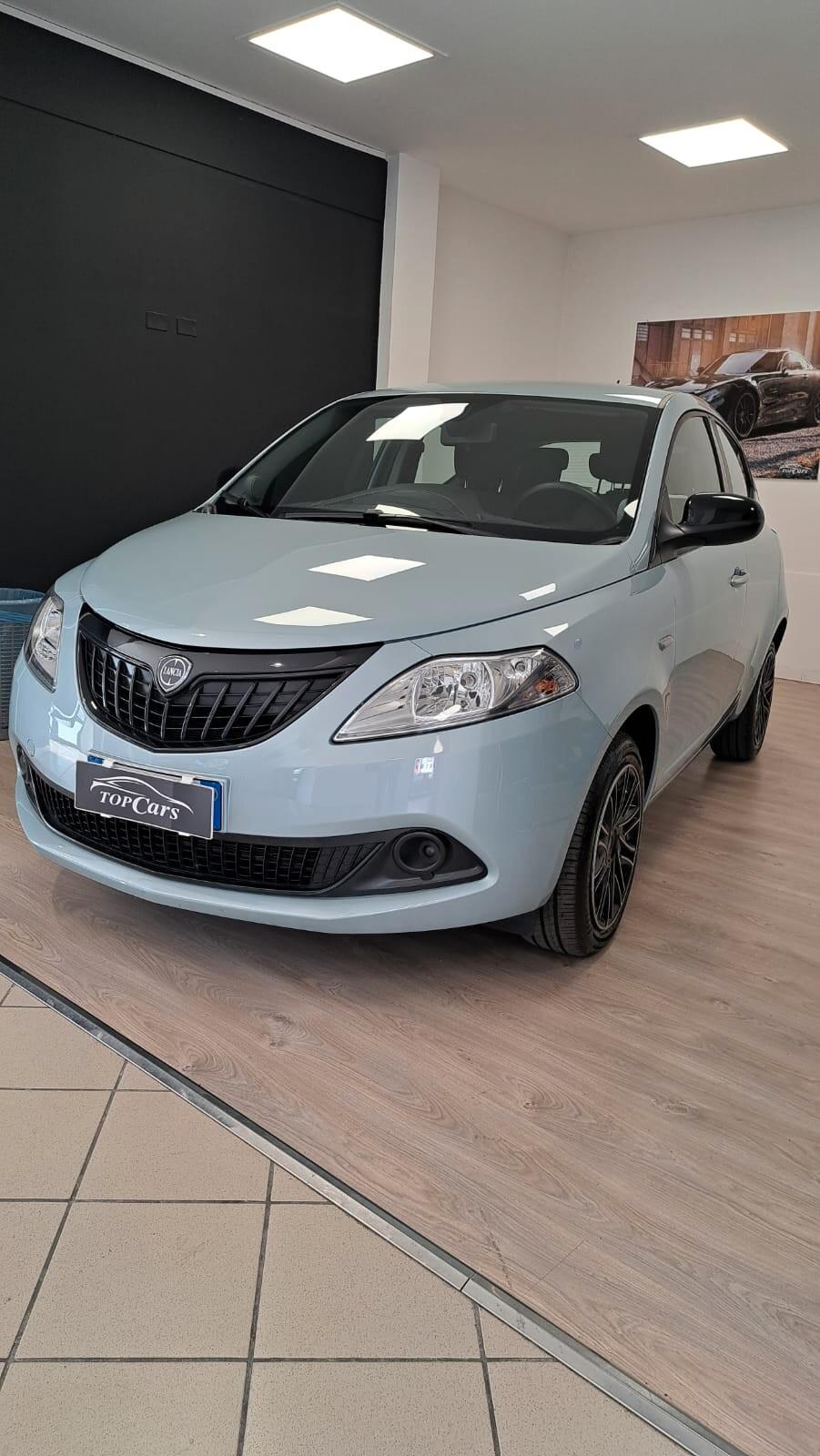 Lancia Ypsilon 1.0 FireFly 5 porte S&S Hybrid Platino