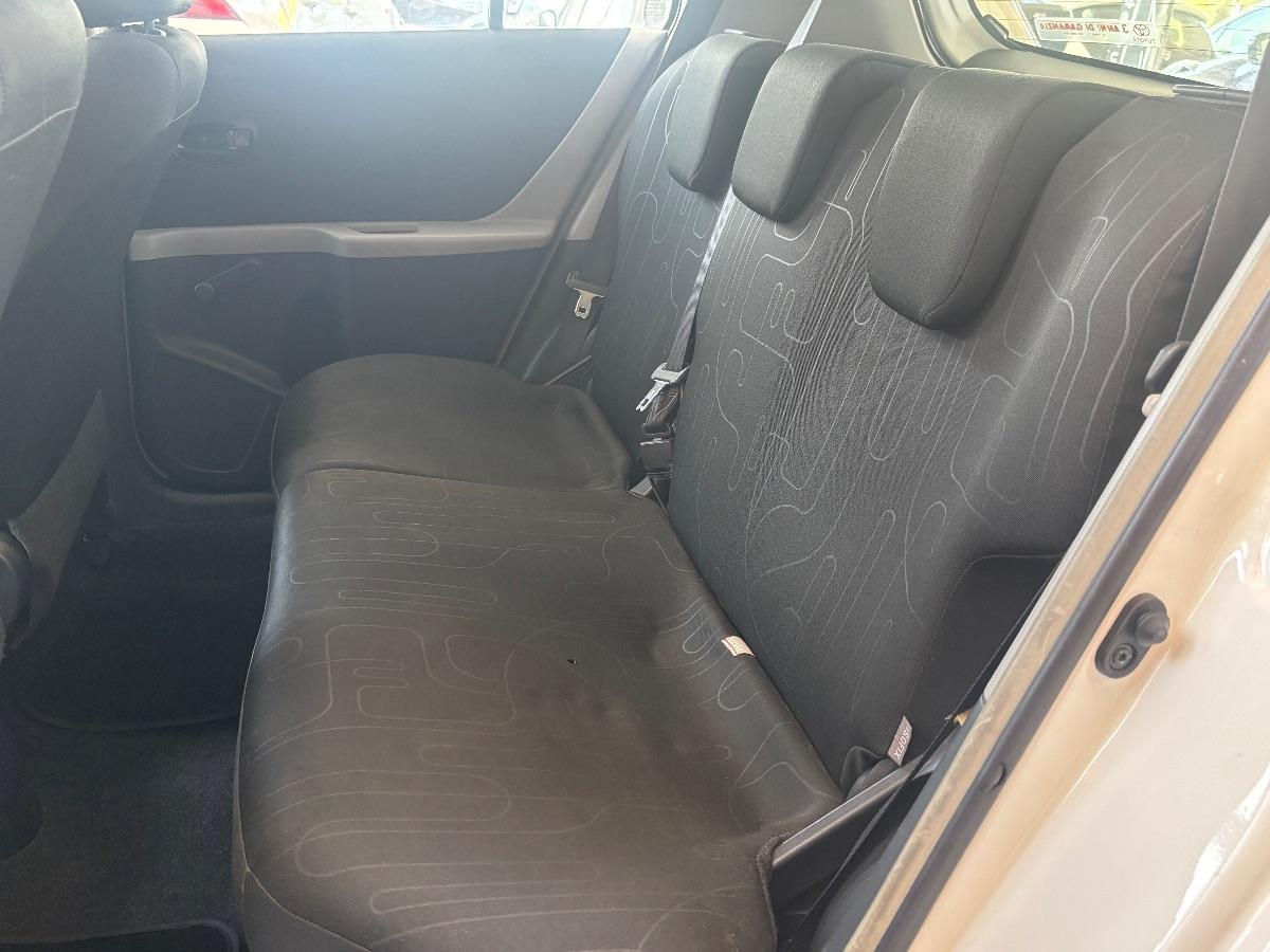 TOYOTA - Yaris - 1.0 5p. Now