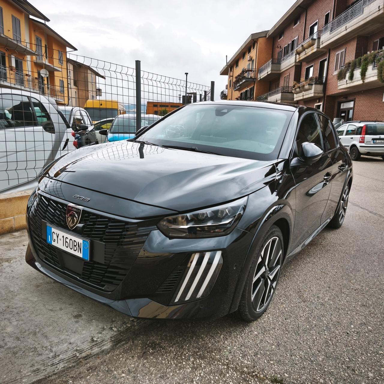 Peugeot 208 Hybrid 136 e-DCS6 GT