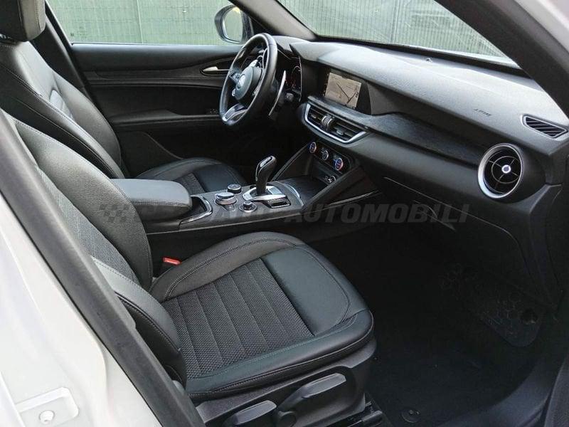 Alfa Romeo Stelvio 2023 2.2 t Sprint Q4 210cv auto