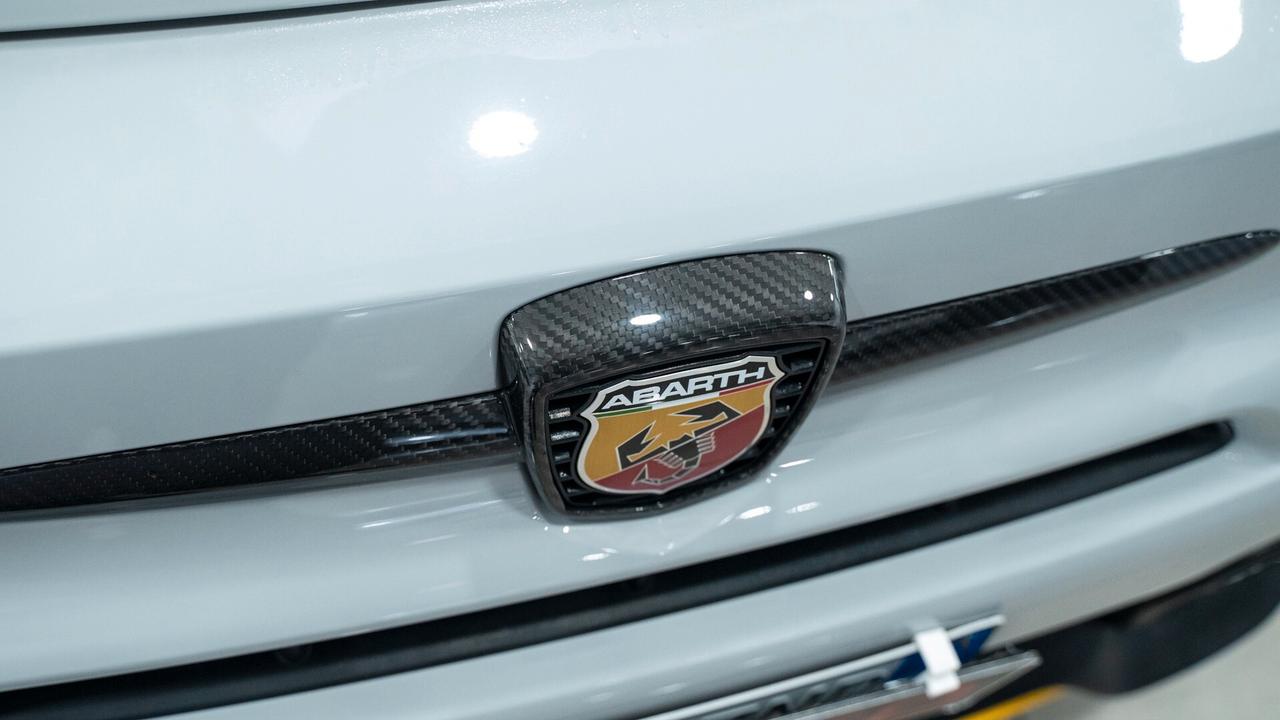 Abarth 695 1.4 TJET 180CV COMPETIZIONE CARBONIO BREMBO SABELT FULL OPTIONAL
