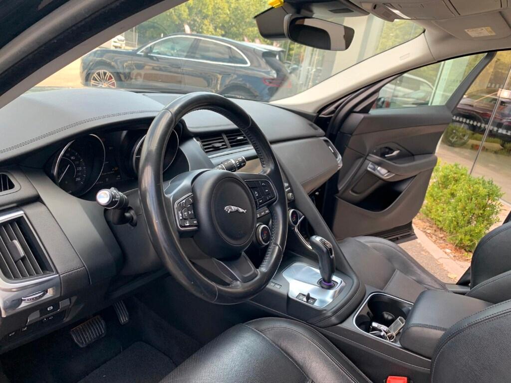 JAGUAR E-Pace (X540) E-Pace 2.0D 150 CV A...