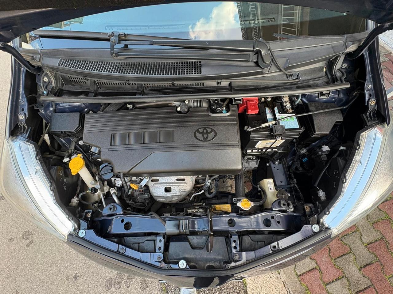 Toyota Yaris 1.3 5 porte Lounge