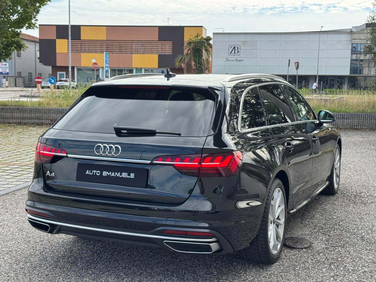 Audi A4 30 TDI 2.0 136cv S-Tronic 2023