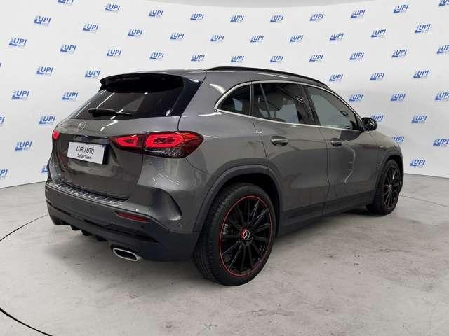 Mercedes-Benz GLA 200 200 d Premium auto